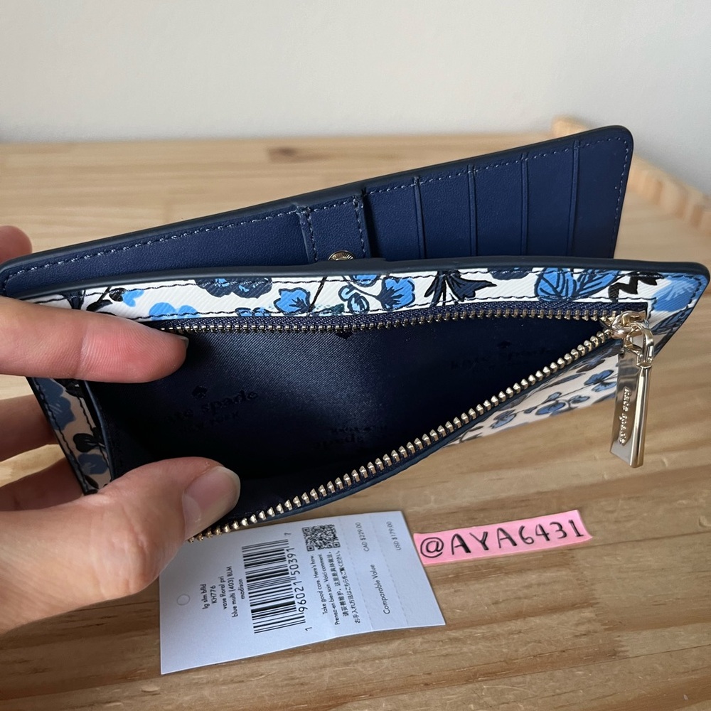 Kate Spade Wallet🎈🎈 - Picture 6 of 7